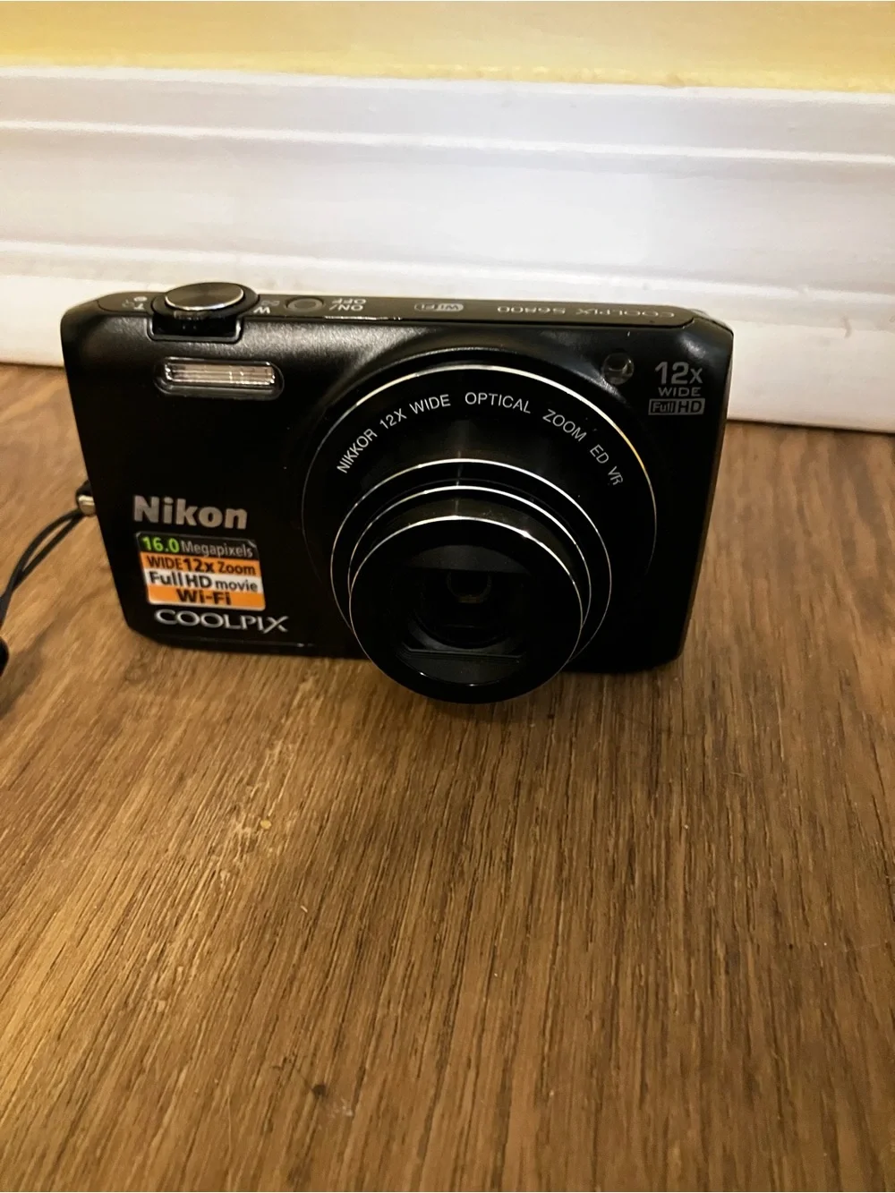 Nikon Coolpix Compact Digital Camera New Battery 8 GB SD card